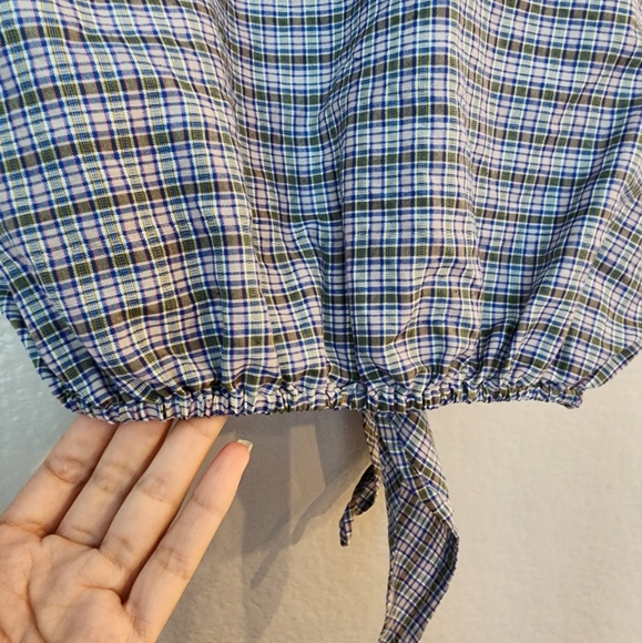 De Rotchild Front Tie Cropped Top - Picture 4 of 6